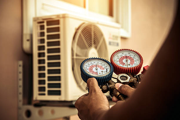 Professional Hvac Installation technician working in Munster, IN